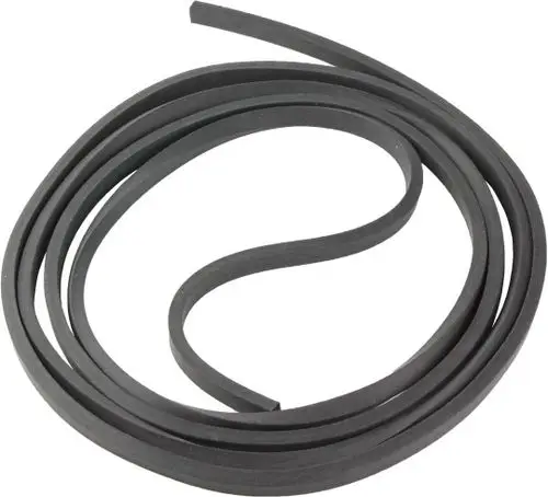 Schwarze, flexible Gummidichtung von Bosch, gewunden auf einer Fläche. Sie ist für Dichtungsanwendungen konzipiert.